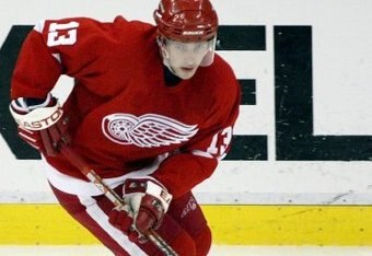 Dt102_red_wings_datsyuk3_crop_340x234