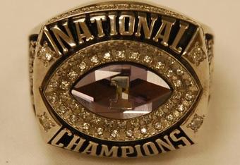 Kansas_jayhawks_national_champi_crop_340x234