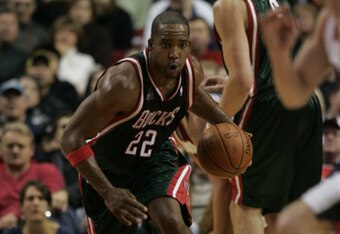 3381240_bucks_v_trail_blazers_crop_340x234