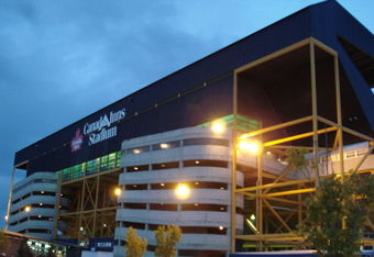 800px-canadainnsstadium_crop_340x234