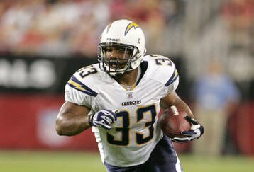 92851142_chargers_v_cardinals_feature