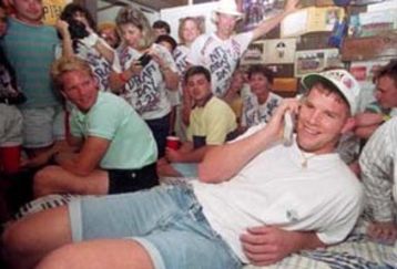 02_favre_draft_day_1_feature
