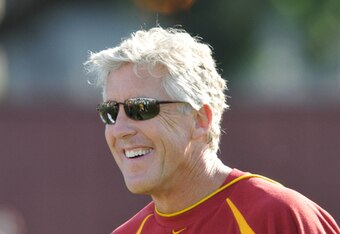 00732861_usc_football_practice_crop_340x234