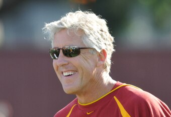 00732861_usc_football_practice_crop_340x234