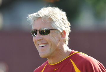 00732861_usc_football_practice_feature