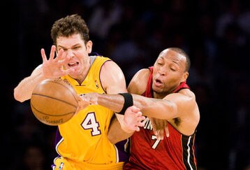 91013001_lakers_v_heat_feature