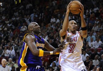 35872169_lakers_v_heat_crop_340x234