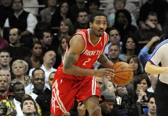 20168455_rockets_v_cavaliers_crop_340x234