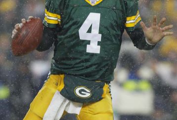 53_favre-falcons_feature