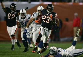 Super_bowl_xli_devin_hester_1_crop_340x234