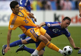 73908060955_euro2008_rom_v_fra_crop_340x234