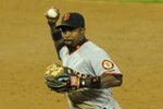 00733075_giants_v_dodgers_crop_150x100