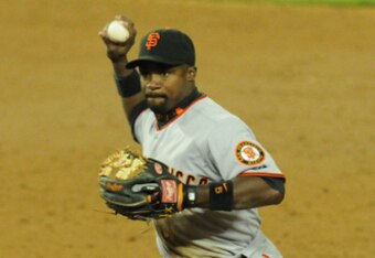 00733075_giants_v_dodgers_crop_340x234