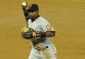 00733075_giants_v_dodgers_crop_340x234