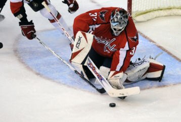 74955472_senators_v_capitals_feature