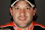 2008_nscs_tony_stewart_thumb_crop_150x100