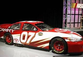 060125_toyota_nascar_hmed_hmedi_crop_340x234