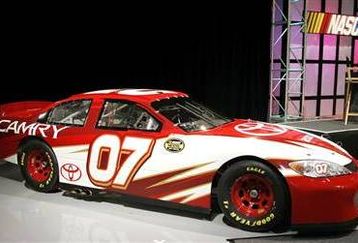 060125_toyota_nascar_hmed_hmedi_feature