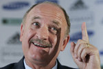 Scolari-chelsea-ap-080708_crop_150x100