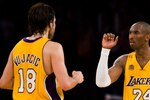91050013_lakers_v_spurs_crop_150x100