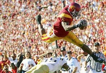 Reggie_bush_leaping3_crop_340x234