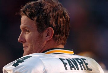 4540105_brett_favre_feature