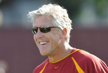 00732861_usc_football_practice_feature