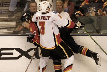 5340012_flames_v_panthers_feature