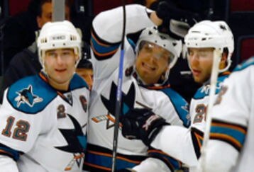 48464114_sharks_v_blackhawks_feature