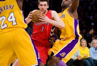 91015011_lakers_v_raptors_crop_340x234