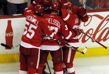 48458690_red_wings_v_hawks_feature