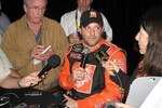 Tony_stewart_2_crop_150x100