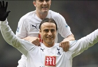 Dimitar_berbatov_and_robbie_kea_crop_340x234