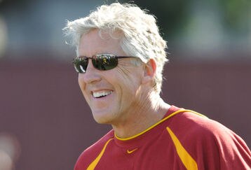 00732861_usc_football_practice_feature