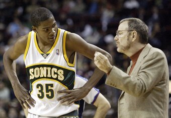 56064285_hawks_v_sonics_crop_340x234