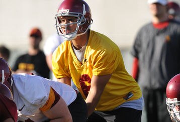 00732905_usc_football_practice_feature