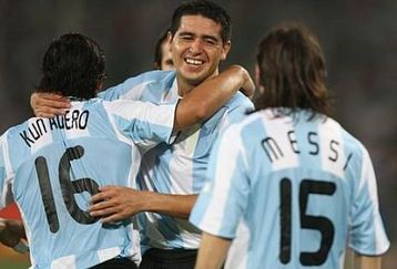 Riquelme-messi-brasil-453_feature