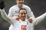 Dimitar_berbatov_and_robbie_kea_crop_150x100