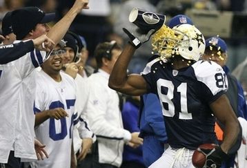 Terrell_owens_popcorn_dallas_feature