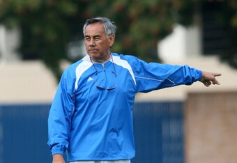 008120457_ucla_football_practic_crop_340x234
