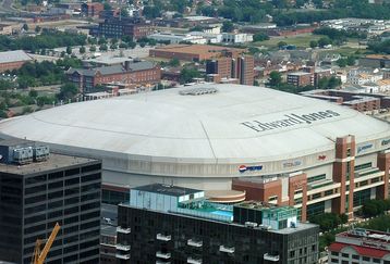 Edward_jones_dome_km_feature