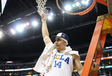 00732797_stanford_v_ucla_feature