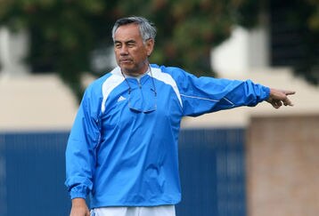 008120457_ucla_football_practic_feature