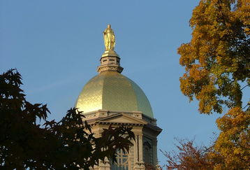 Main_building_golden_dome_2_feature