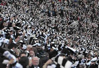 Newcastle_united_fans_crop_340x234