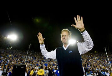 008237_tennessee_v_ucla_feature