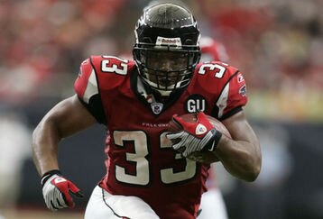 48808090715_lions_v_falcons_feature