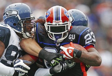 7680032_seahawks_v_bills_feature