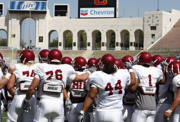 740082156_usc_fall_scrimmage_feature