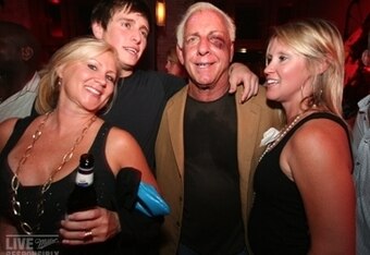 Flair_black_eye_crop_340x234